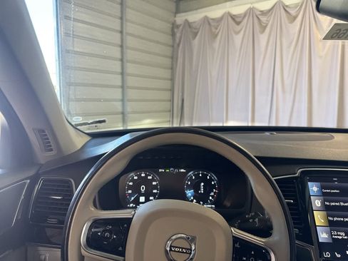 Used 2016 Volvo XC90 T6 Momentum image 25