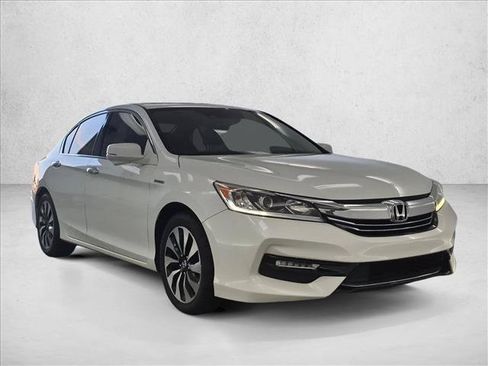 Used 2017 Honda Accord EX-L image 3