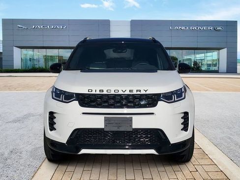 Used 2025 Land Rover Discovery Sport Dynamic SE AWD/4WD image 2