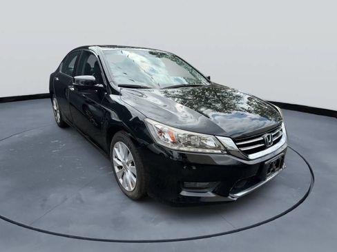 Used 2015 Honda Accord Touring image 6