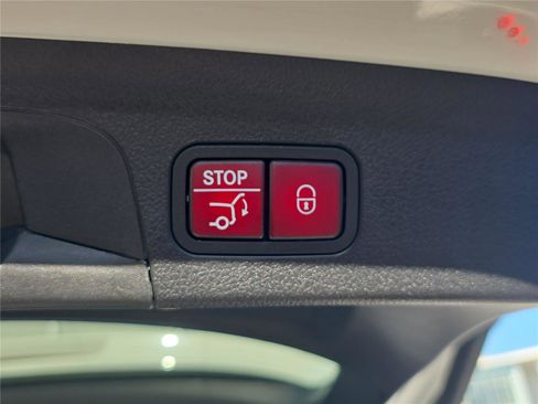 Used 2023 Mercedes-Benz GLE 450 4MATIC image 9