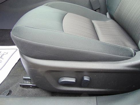 Used 2024 Nissan Altima 2.5 SV image 17