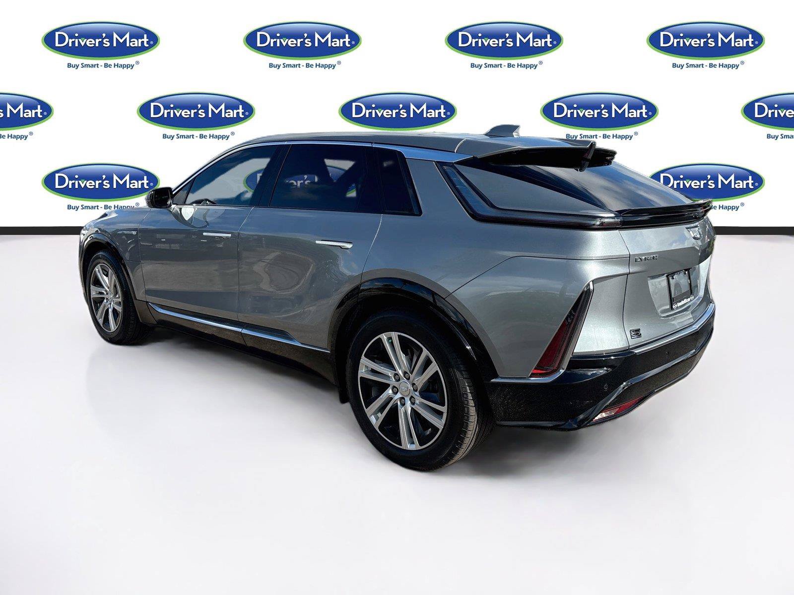 Used 2024 Cadillac Lyriq Tech RWD image 5