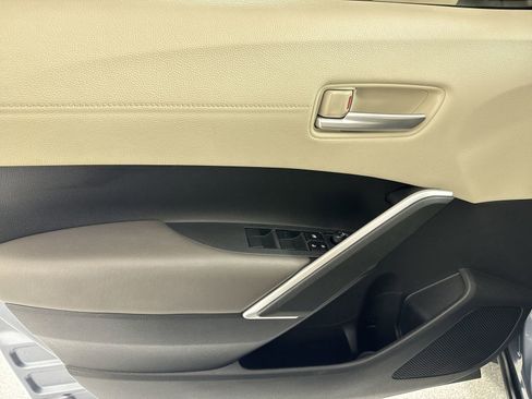 Used 2022 Toyota Corolla Cross XLE image 20