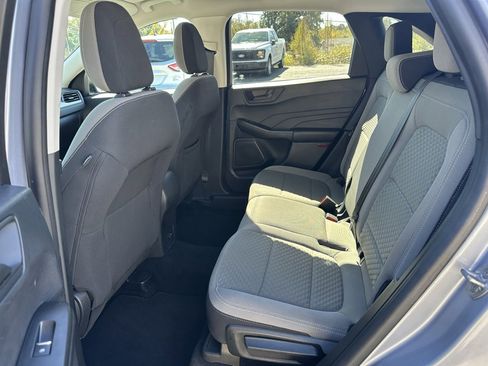Used 2022 Ford Escape SE image 19