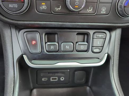 Used 2018 GMC Terrain Denali w/ Advanced Safety Package image 23