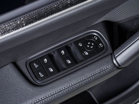 New 2026 Porsche Cayenne Coupe image 26