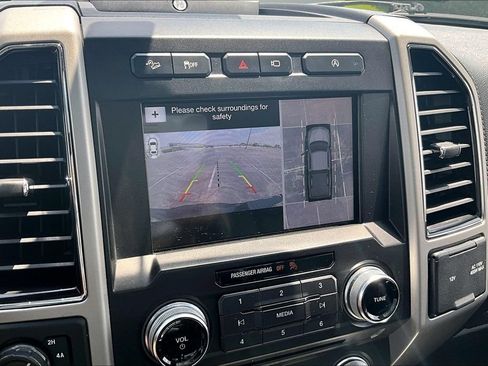 Used 2018 Ford F150 Lariat w/ Equipment Group 502A Luxury AWD/4WD image 22