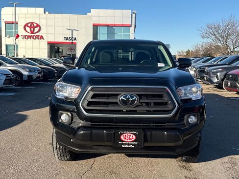 Used 2023 Toyota Tacoma 4x4 Double Cab image 2