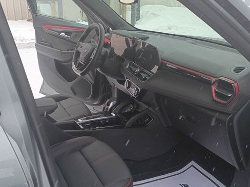 Used 2024 Chevrolet TrailBlazer RS w/ Convenience Package image 11