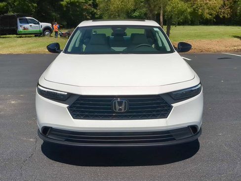 New 2025 Honda Accord SE image 3