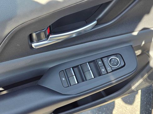 Certified 2026 Toyota Prius XLE FWD image 22