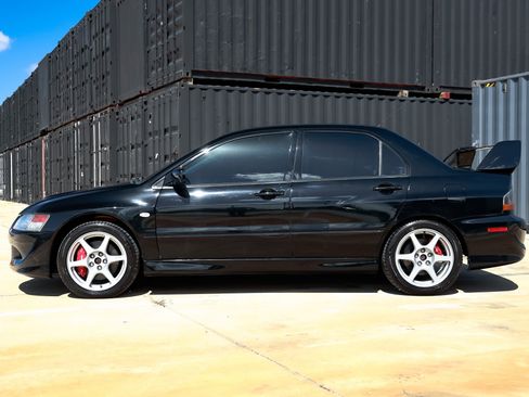 Used 2005 Mitsubishi Lancer Evolution MR image 8