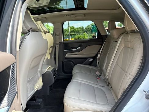 Used 2020 Lincoln Corsair AWD w/ Premium Package image 22