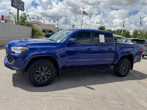 Used 2022 Toyota Tacoma SR5 image 3