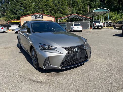 Used 2017 Lexus IS 200t F Sport w/ F Sport Package RWD image 20