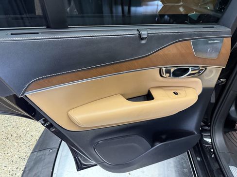 Used 2016 Volvo XC90 T6 image 24