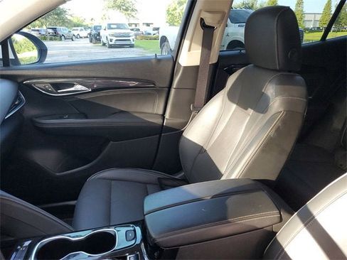 Used 2021 Buick Envision Essence image 30