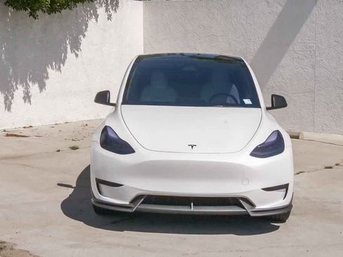 Used 2022 Tesla Model Y Performance image 2