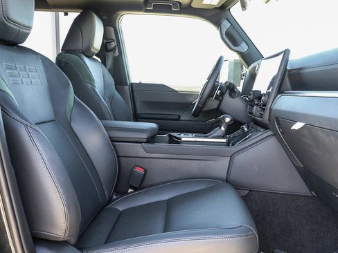 New 2026 Lexus GX 550 AWD/4WD image 17