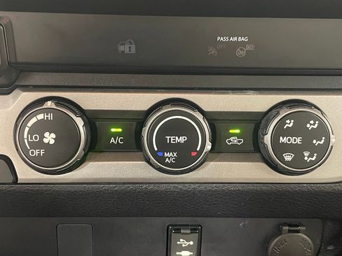 Used 2019 Toyota Tacoma SR5 image 20