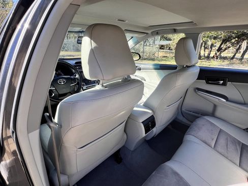 Used 2013 Toyota Camry LE image 19