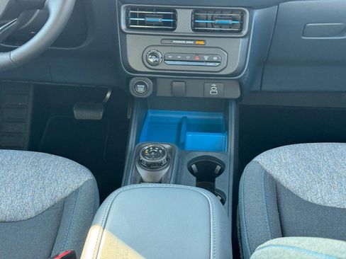 New 2025 Ford Maverick XLT w/ XLT Luxury Package image 17