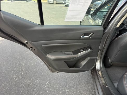 Used 2023 Nissan Altima 2.0 SR FWD image 19