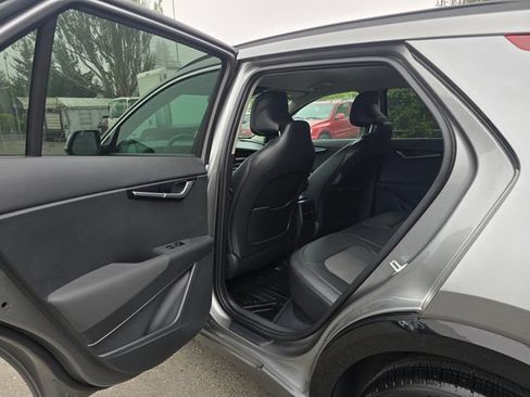 Certified 2024 Kia Niro Wind w/ Wind Preserve Package FWD image 17