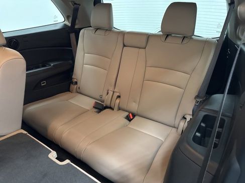 Used 2020 Honda Pilot Touring image 30