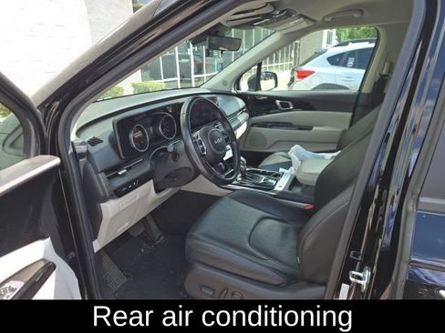 Used 2022 Kia Carnival EX FWD image 10