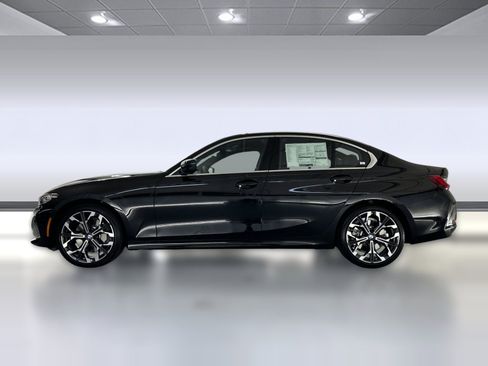 Used 2026 BMW 330i Sedan w/ Premium Package RWD image 2