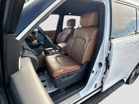 Used 2022 INFINITI QX80 Sensory w/ Cargo Package image 22