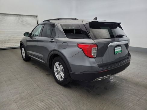 Used 2024 Ford Explorer XLT w/ Equipment Group 202A image 5