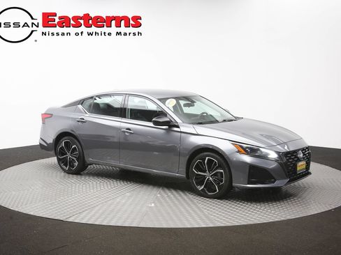 Used 2023 Nissan Altima 2.5 SR AWD/4WD image 47