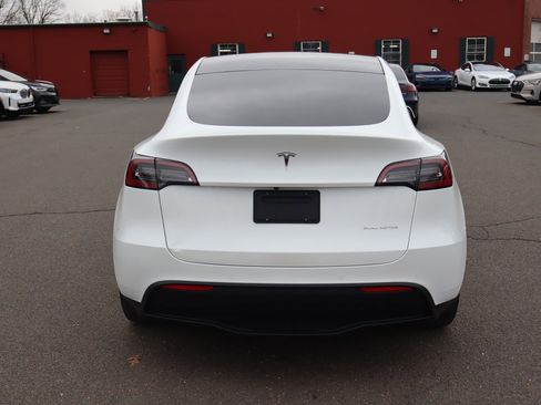 Used 2022 Tesla Model Y Long Range AWD/4WD image 6