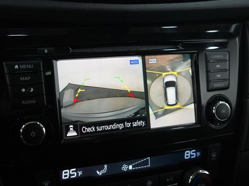 Used 2019 Nissan Rogue SV w/ Sun & Sound Touring Package image 21