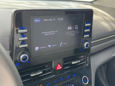 Used 2022 Hyundai Ioniq Blue FWD image 23