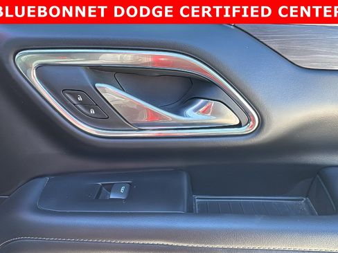 Used 2024 Chevrolet Tahoe Z71 w/ Luxury Package image 31