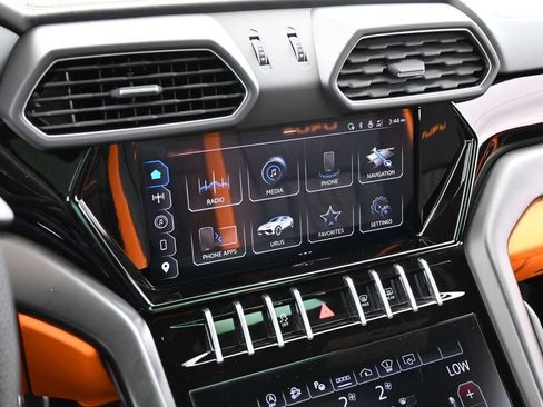 Used 2023 Lamborghini Urus S AWD/4WD image 22