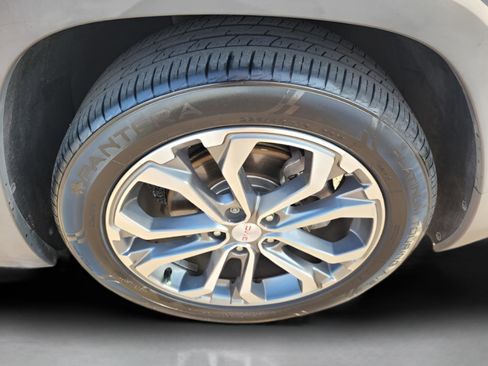 Used 2019 GMC Terrain SLT w/ Preferred Package image 21