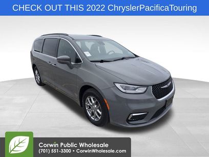 Used 2022 Chrysler Pacifica Touring