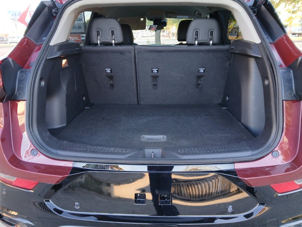 Used 2025 Buick Encore GX Sport Touring w/ Advanced Technology Package FWD image 18