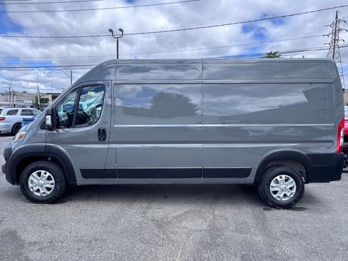 Used 2025 RAM ProMaster 2500 w/ Quick Order Package 22G SLT FWD image 4