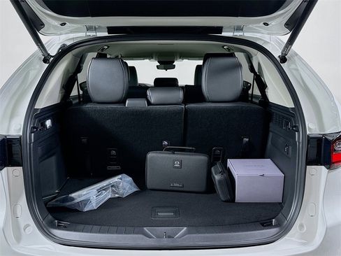 New 2026 MAZDA CX-90 3.3 Turbo w/ Select Package image 16