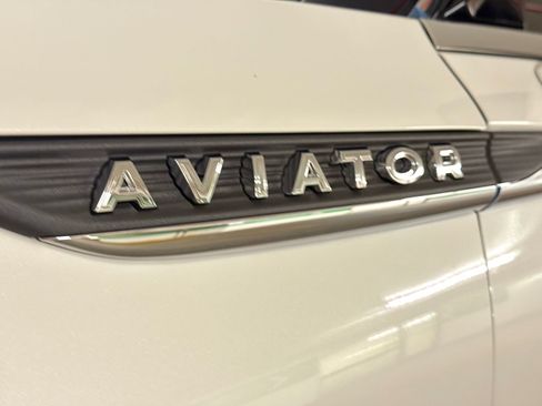 New 2027 Lincoln Aviator AWD image 16