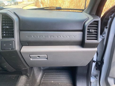 Used 2020 Ford F250 XL w/ Power Equipment Group image 28