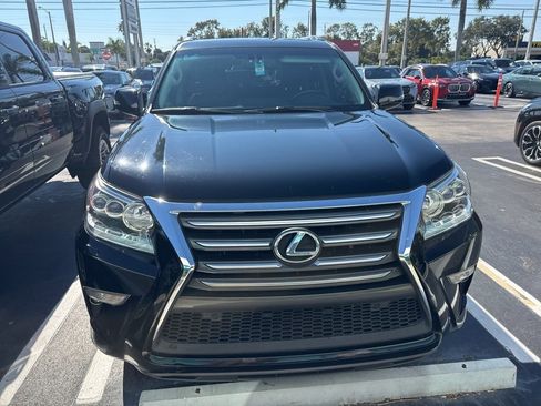 Used 2019 Lexus GX 460 image 8