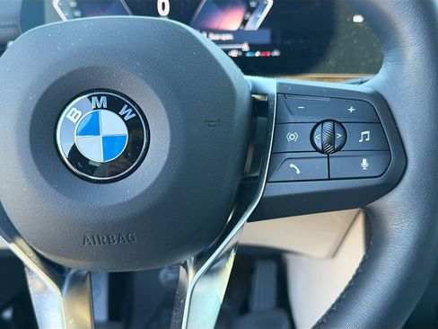 Used 2025 BMW X1 xDrive28i w/ Technology Package image 37