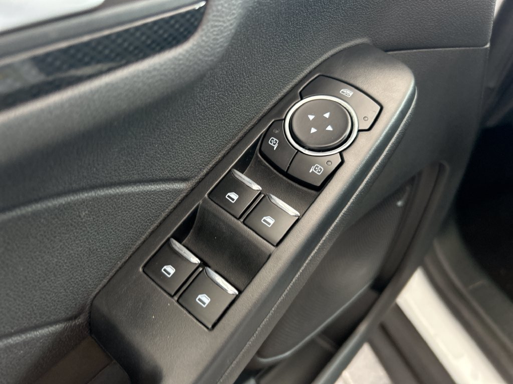 Used 2023 Ford Escape ST-Line FWD image 10
